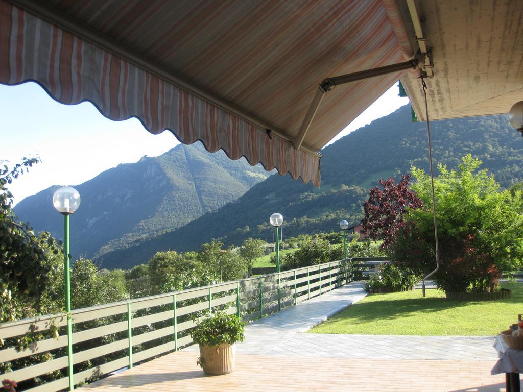 B&B Garden Solto Collina Exterior photo